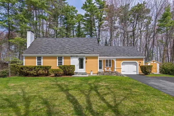 37 Meadowbrook Road, Brunswick, ME 04011