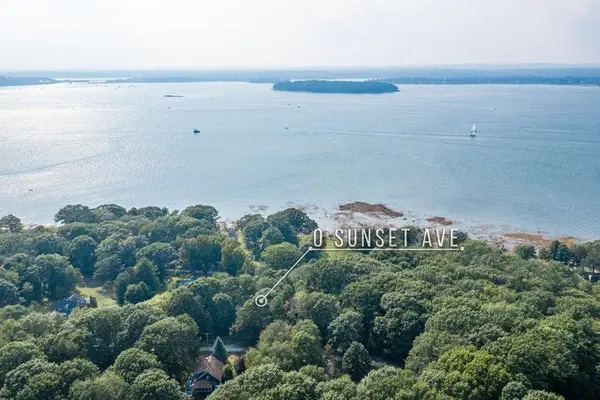 184 Sunset Avenue, Portland, ME 04109