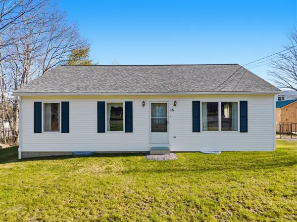 15 W Hill Terrace, Gardiner, ME 04345