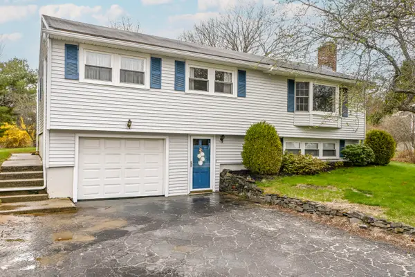 31 Vernon Road, Cape Elizabeth, ME 04107