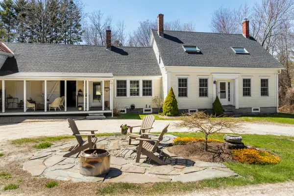 48 Winter Street, Topsham, ME 04086