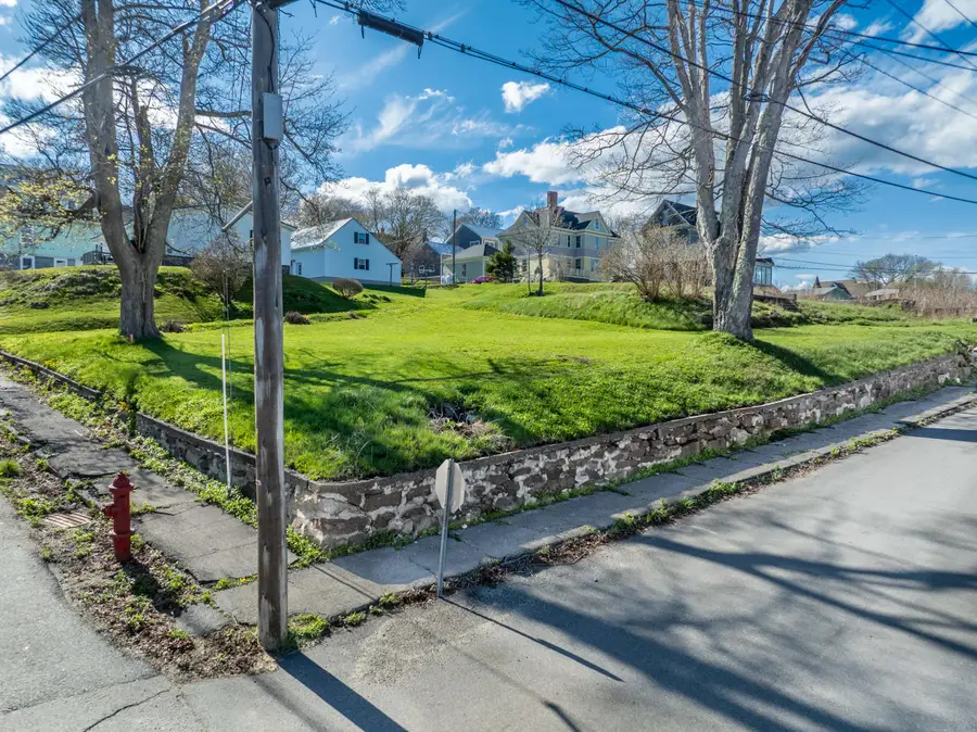11 Pleasant Street, Lubec, ME 04652 - #3