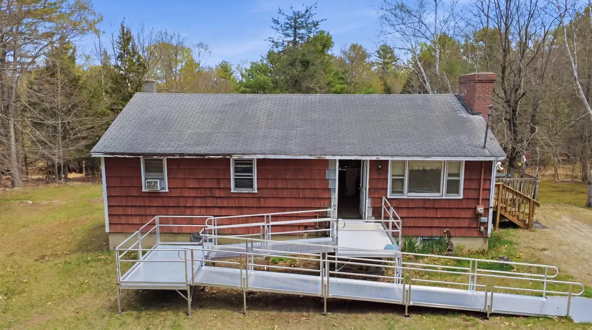392 Elm Street, Mechanic Falls, ME 04256 - #1