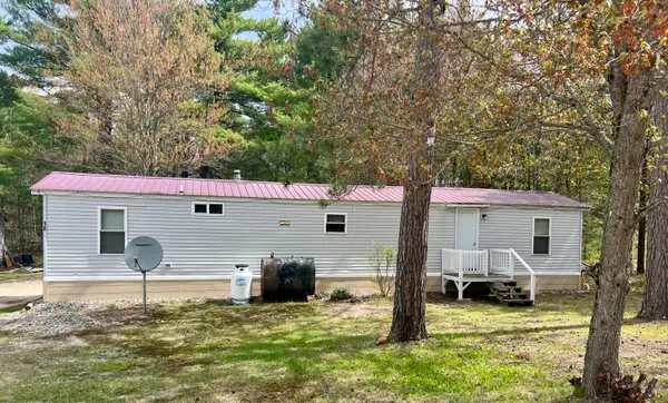 18 Mountain View Avenue, Brownfield, ME 04010