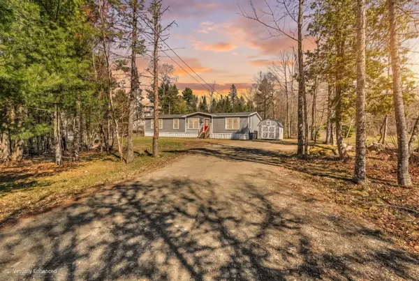 1047 Sunset Avenue, Glenburn, ME 04401