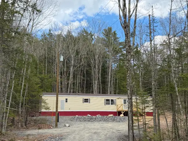 896 Middle Road, Dresden, ME 04342