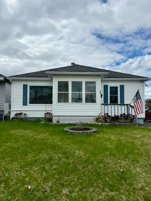 165 12th Avenue, Madawaska, ME 04756