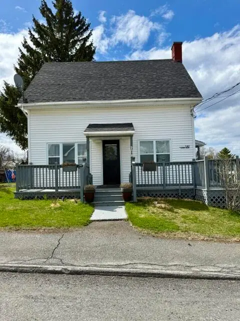 141 12th Avenue, Madawaska, ME 04756