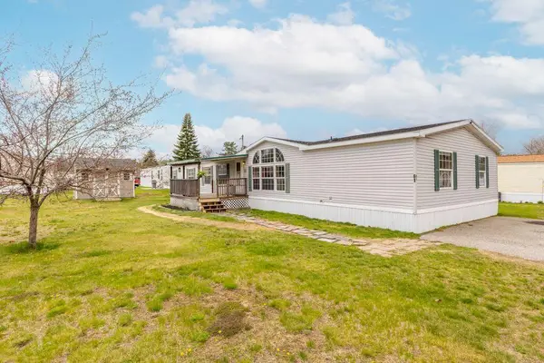 61 Larry Lane, Brunswick, ME 04011