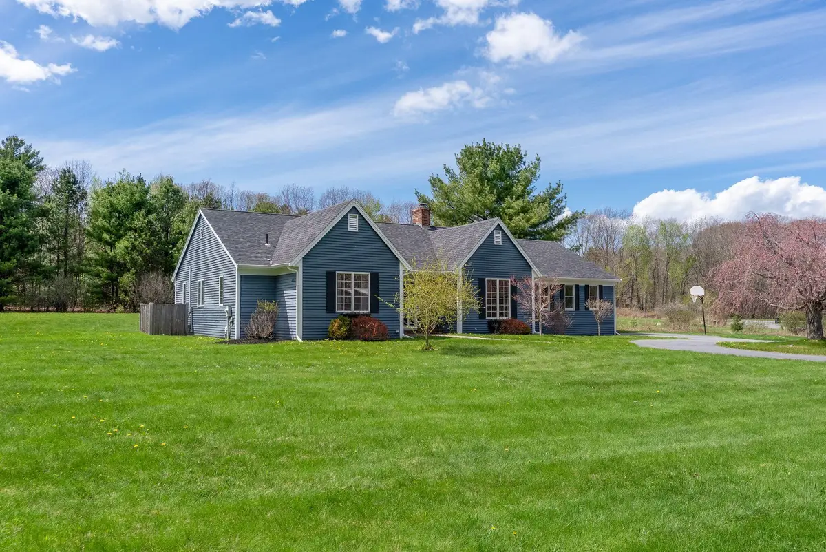 2 Meadow Lane, Falmouth, ME 04105 - #1