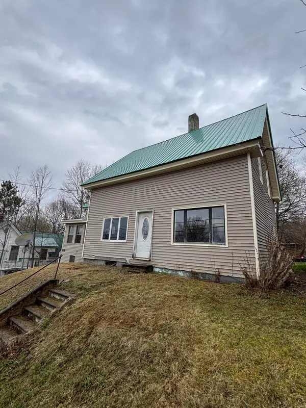 22 S Main Street, Guilford, ME 04443