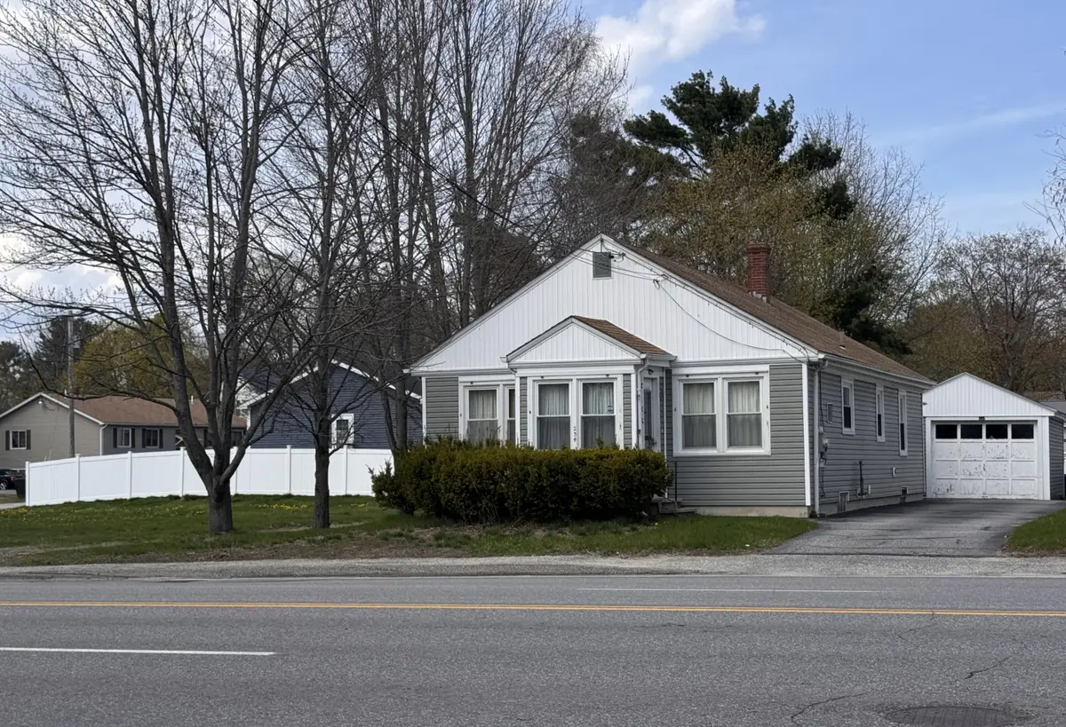 234 Russell Street, Lewiston, ME 04240 - #1
