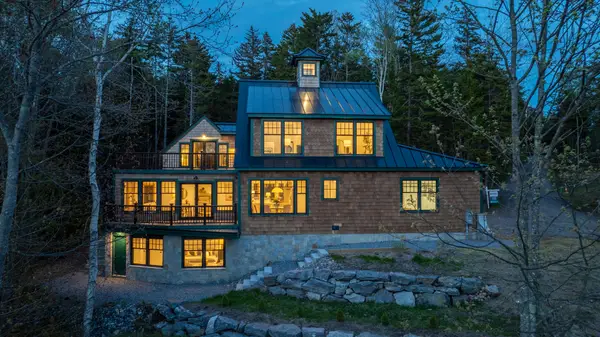 11 Tree Tops Lane, Harpswell, ME 04066