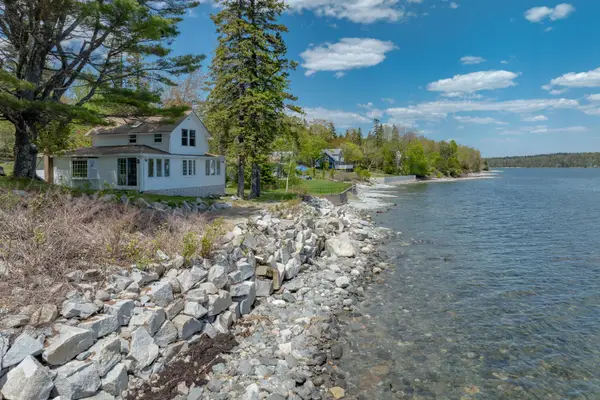 20 Lorimer Road, Lamoine, ME 04605