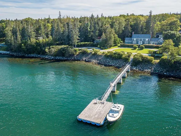 24 Shore Road, Southwest Harbor, ME 04679