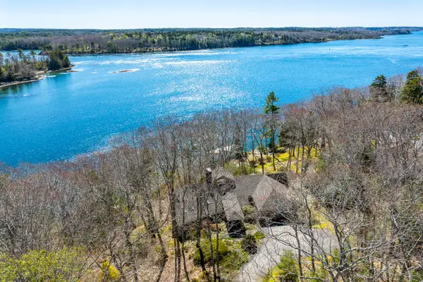 127 Firth Drive, Boothbay, ME 04537