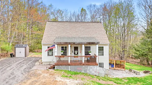 14 Wipple Tree Lane, Naples, ME 04055