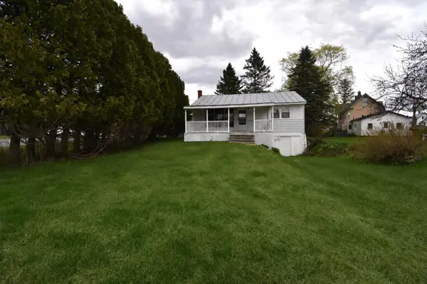 250 Stinson Street, Pittsfield, ME 04967
