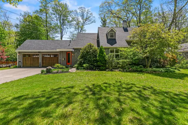 50 Oakhurst Road, Cape Elizabeth, ME 04107