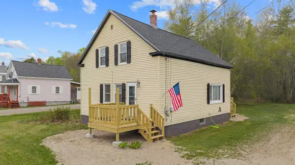 15 Lagrange Road, Howland, ME 04448