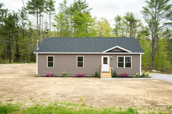 16 Dunham Lane, Paris, ME 04282