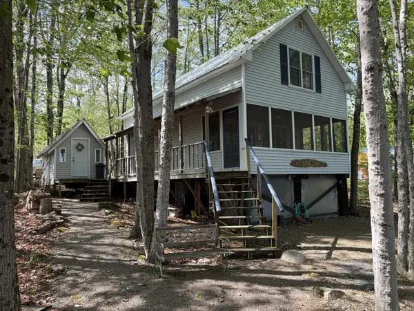 82 Lakeside Drive, Saint Albans, ME 04971
