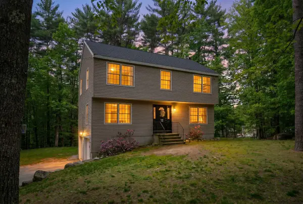 12 Monroe Drive, Naples, ME 04055
