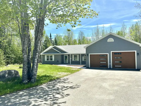 84 St Louis Avenue, Hermon, ME 04401