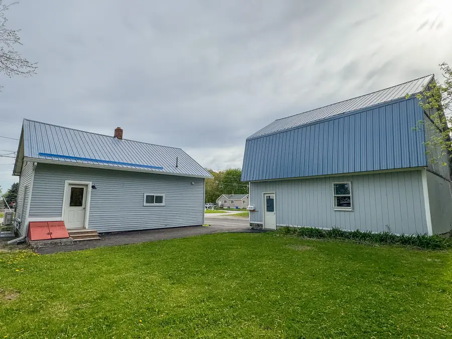 22 Ayer Street, Lincoln, ME 04457 - #3