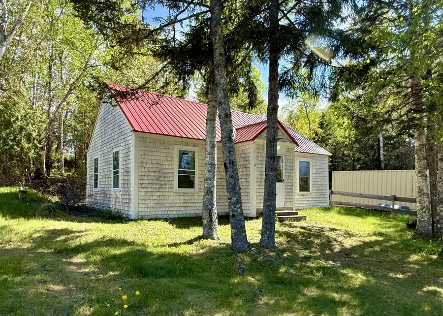 6 Meyer Street, Eastport, ME 04631 - #2