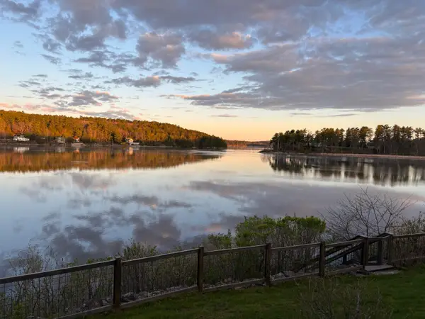 2 Old Stage Road, Woolwich, ME 04579