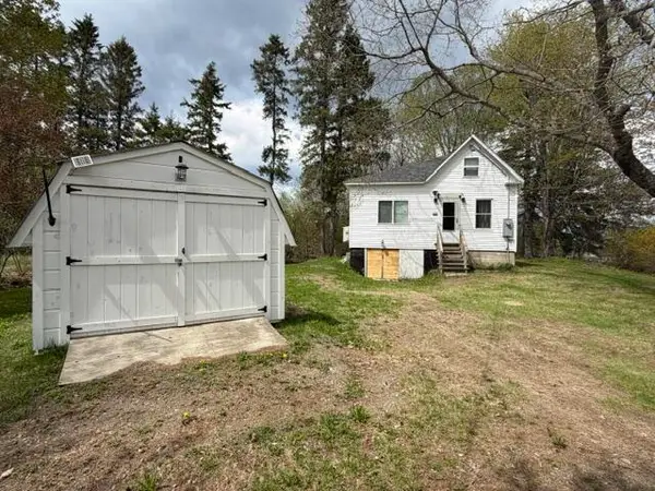 33 River Road, Oakfield, ME 04763