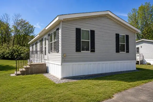 25 Village Drive, Lewiston, ME 04250 - #1