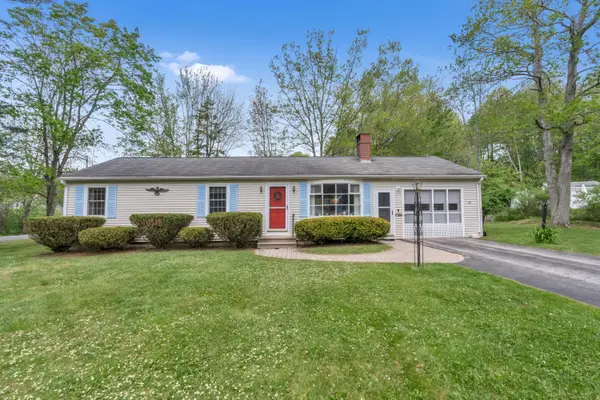 28 Intervale Road, Kennebunk, ME 04043
