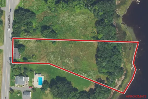 865 N Main Street, Winterport, ME 04496