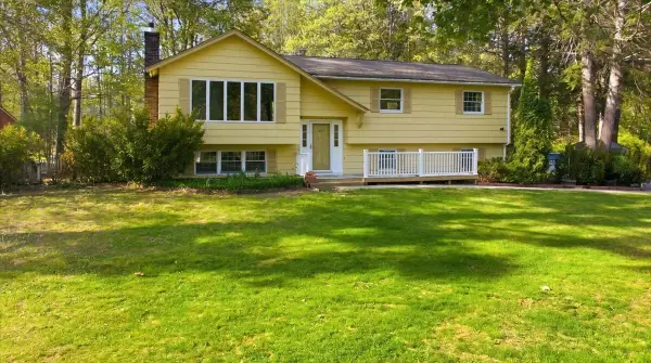25 Forbes Lane, Windham, ME 04062