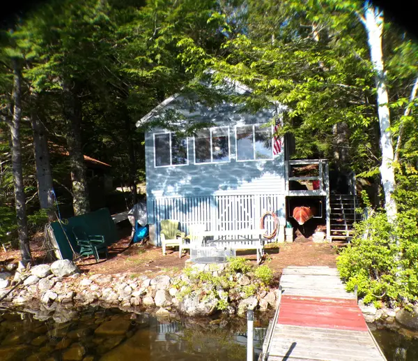 64 Lakeside Drive, Raymond, ME 04071