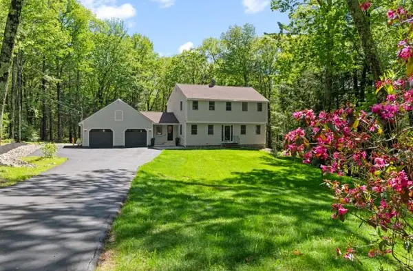 16 Pleasant Valley Road, Cumberland, ME 04021
