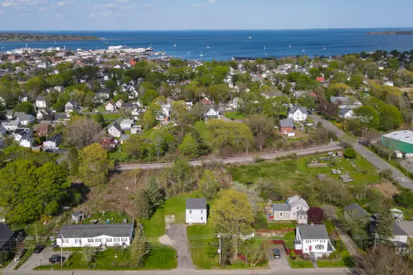 59 Broadway, Rockland, ME 04841