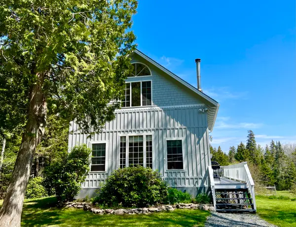 55 Bayview Drive, Tremont, ME 04612
