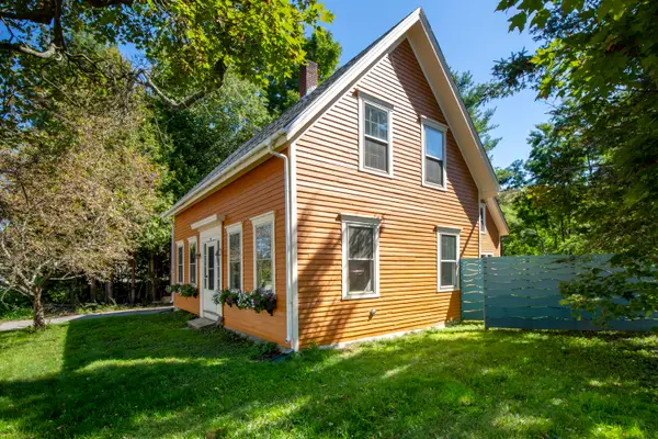 646 West Street, Rockport, ME 04856