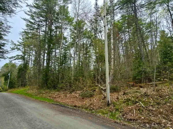 MR3L10- 22 South Shore Drive, Warren, ME 04864