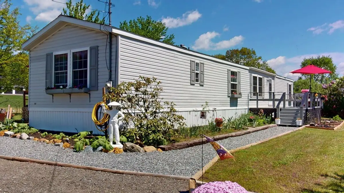 9 Smith Lane, Levant, ME 04456 - #1