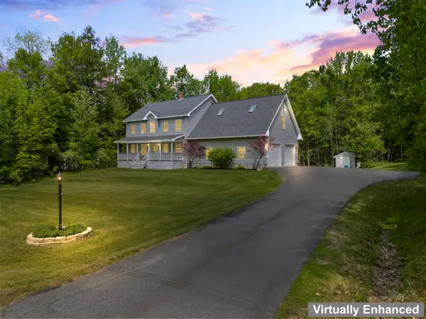 9 Tyrawley Road, Farmingdale, ME 04344