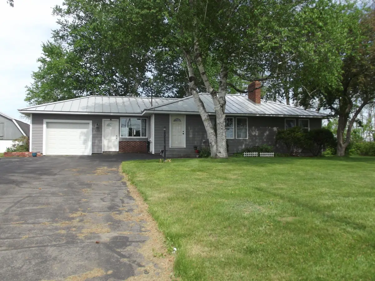 225 Skowhegan, Fairfield, ME 04937 - #1