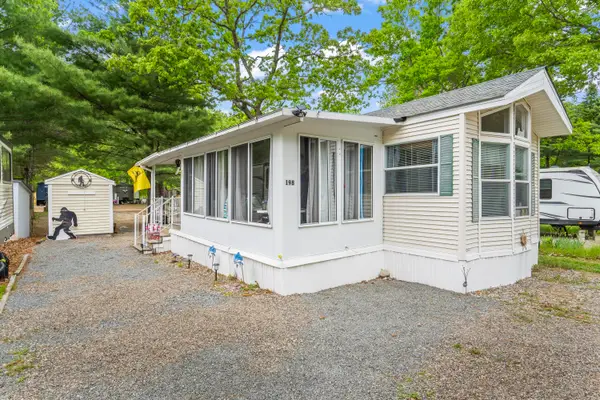 1 Robinson Way #A198, Kennebunk, ME 04043