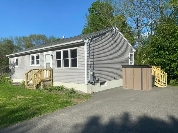 40 Lakeview Drive, Oakland, ME 04963