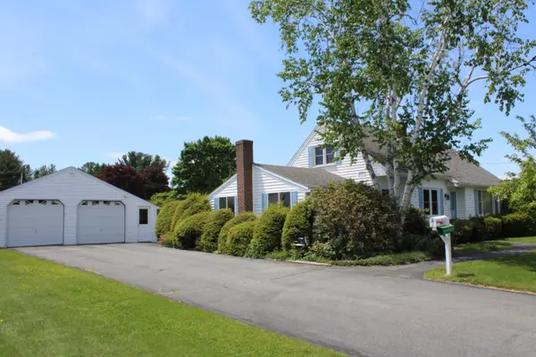 81 Birchwood Boulevard, Brewer, ME 04412