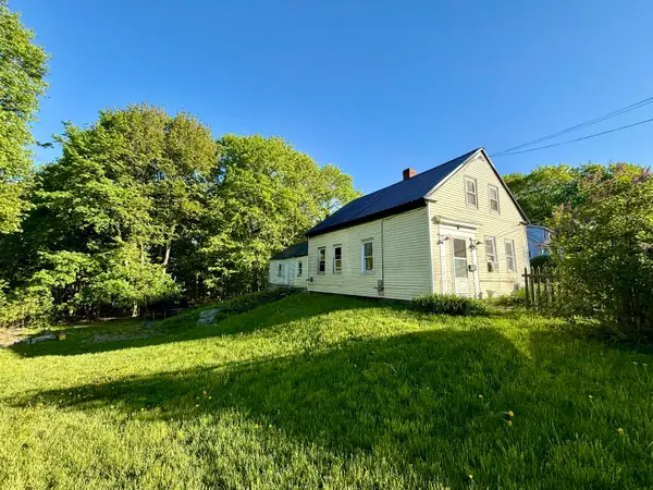 11 Orchard Street, Dexter, ME 04930