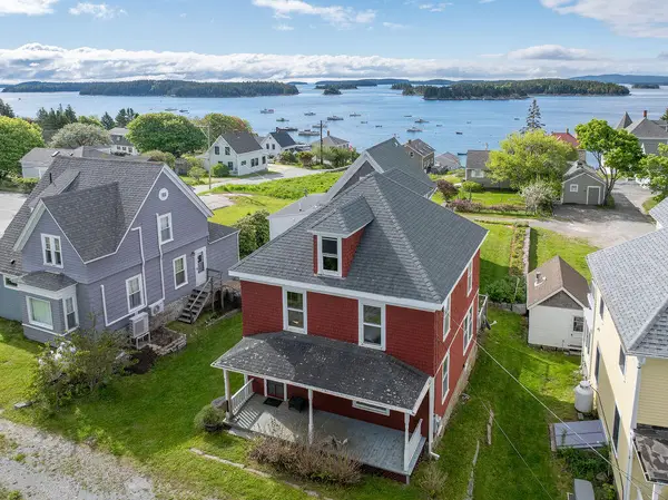8 Pleasant Street, Stonington, ME 04681